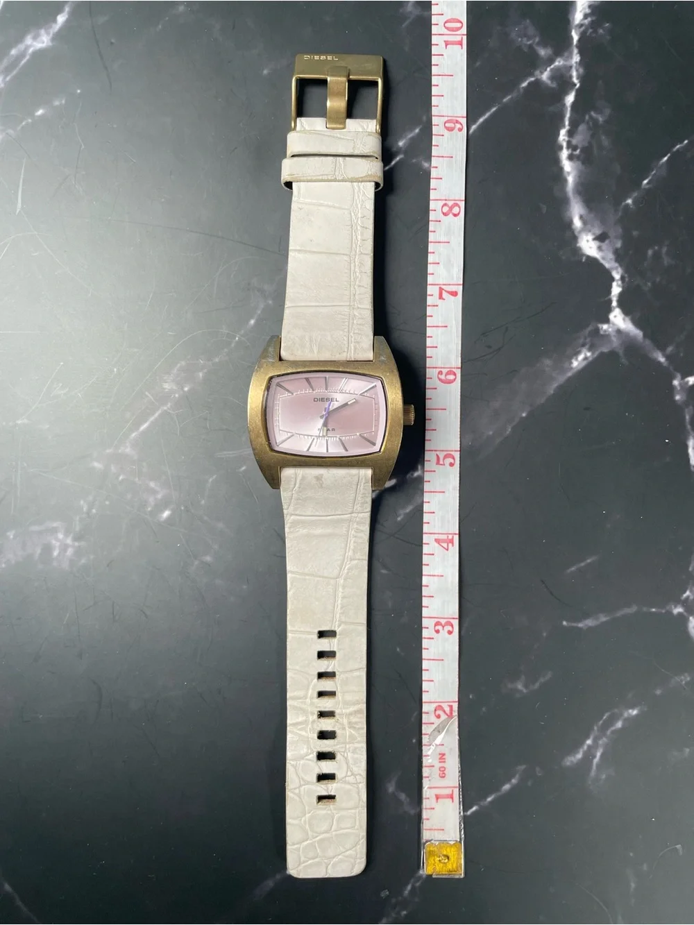 Vintage Diesel DZ-2132 Quartz Watch Gold Tone Pink Dial Textured Leather Strap
